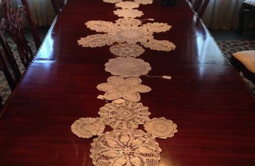 Bainbridge Bed & Breakfast | Commodore Bed & Breakfast / Red Room