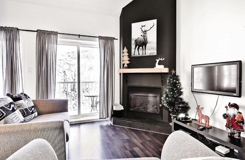 Stoneham Apartment | Condo 305 33 Chemin du Hameau by Les Chalets Alpins