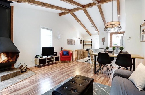 Stoneham Apartment | Condo 47 Chemin de la Corniche by Les Chalets Alpins