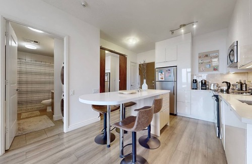 Willowdale Condo | Condo Apartment in North York, Yonge & Sheppard subway station