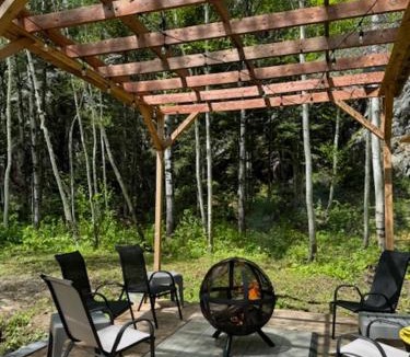 L'Anse-Saint-Jean House | cool box