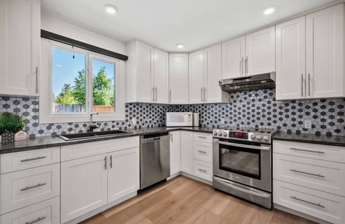 Windermere House | Coral | Beach Access | Fenced Yard | Fire Pit