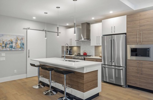 Cordova Bay Condo | Cordova Bay Living