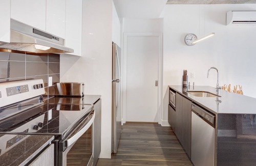 Brossard Apartment | Corporate Stays | Lumeo | Bright & open 2BR