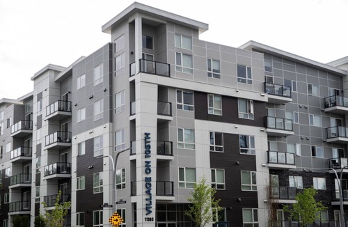 North Central Edmonton Apartment | Corporate Stays | Village on 105 1 Bedroom