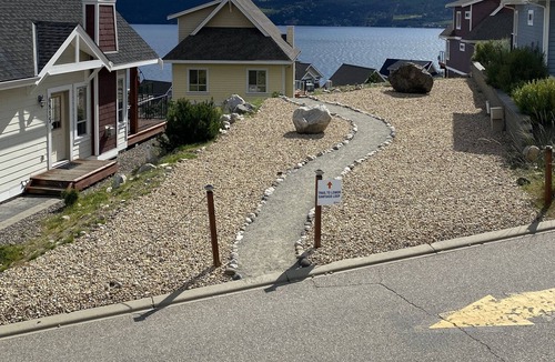 Central Okanagan House | Cottage Life - Lake Views - Entire Home at La Casa