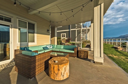 Okanagan-Similkameen Cottage | Cottage on Osoyoos Lake with private hot tub
