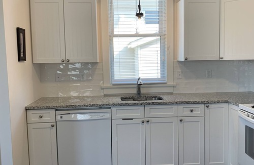 Cherry Valley Cottage | Cottage retreat in "The County" near top-notch wineries and sandy beaches!