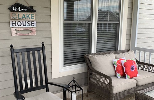 Cherry Valley Cottage | Cottage retreat in "The County" near top-notch wineries and sandy beaches!