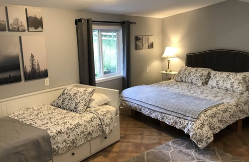 Chilliwack House | Country Barn Home Minutes from the Fraser River and Downtown Chilliwack