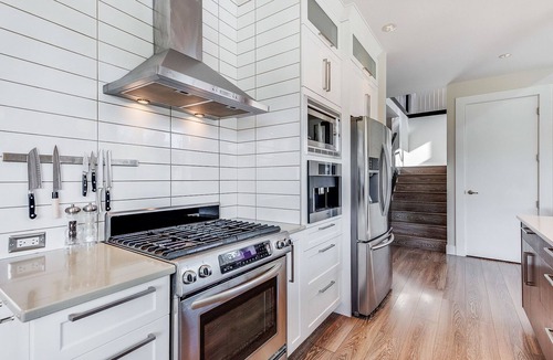 Metchosin House | Country Retreat