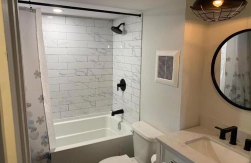 Wellington Apartment | County Cove - Picton Suite - downtown Wellington