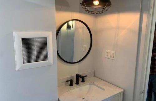 Wellington Apartment | County Cove - Picton Suite - downtown Wellington