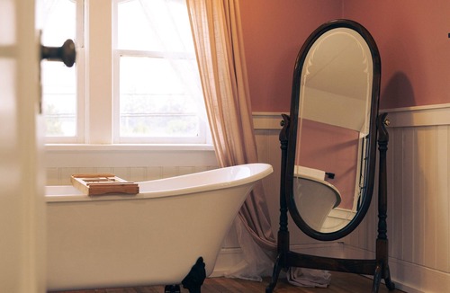 Yarrow Other | Couple’s Retreat in a Beautifully Renovated Farmhouse with Small Town Charm