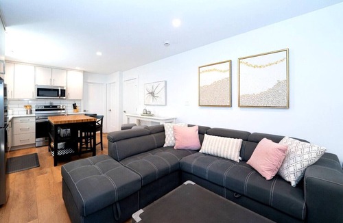 Youbou Apartment | Cowichan Lake Escape | Lakefront | Hot Tub | Pets