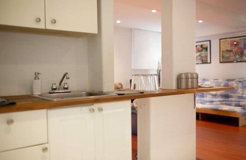 Ajax House | Cozy 1 bedroom Appartment minutes away from Ajax Waterfront.