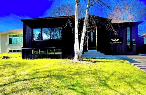 Richmond Hill House | Cozy 1-bedroom small in the basement house in serene Richmond Hill