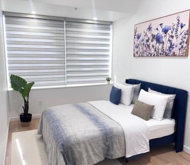 Downtown Edmonton Apartment | Cozy 1-Bedroom with Natural lights