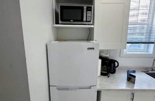 Bowmanville House | Cozy 1Br Basement Apt - New Downtown Bowmanville
