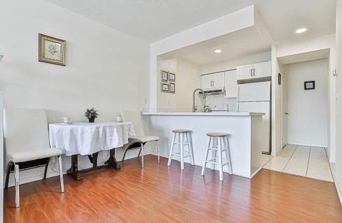 Bay Cloverhill House | Cozy 1BR Condo with Balcony and Parking