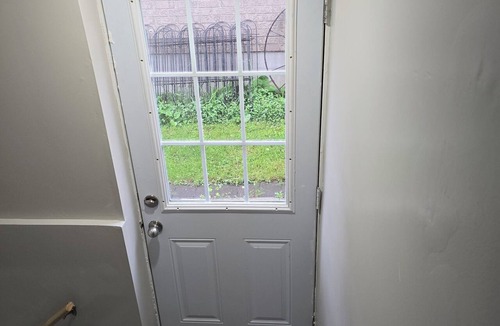 Bowmanville Apartment | Cozy 2-Bedroom Basement Apartment