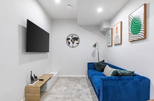 Southwest Calgary Apartment | Cozy 2-bedroom guest suite for work and family!