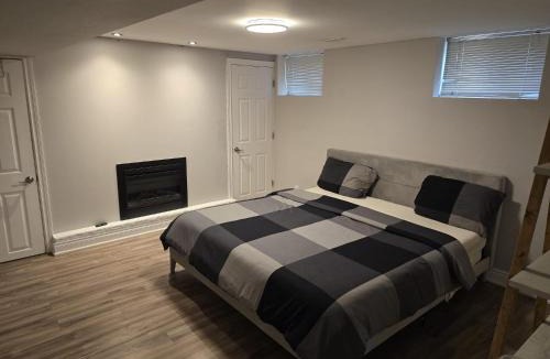 Thornhill Apartment | Cozy 2 Bedroom Suite - near Bayview & Steeles & Finch Station