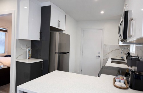 Southeast Edmonton House | Cozy 2 bedroom suite | Pet Friendly| Heated Garage