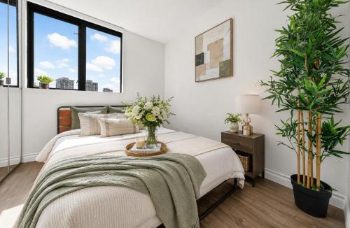 Yaletown Apartment | Cozy 2BR City Escape in Downtown Vancouver