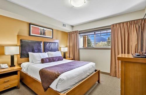 Copperstone Resort Apartment | Cozy 2BR Near Canmore & Banff, Hot Tub