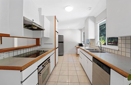 Lynn Valley House | Cozy 3 bedroom Nature home- convenient location