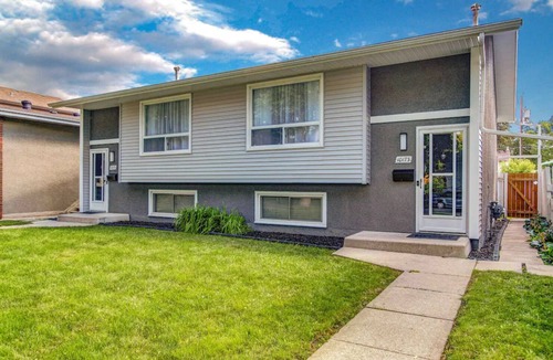 North Central Edmonton House | Cozy 3 bedrooms located near River Valley 10173