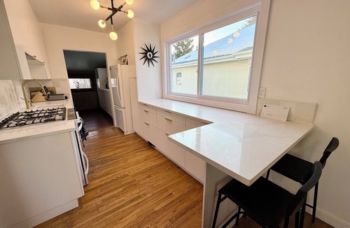 Southeast Edmonton House | Cozy 3bd King Ed Near Whyte Ave