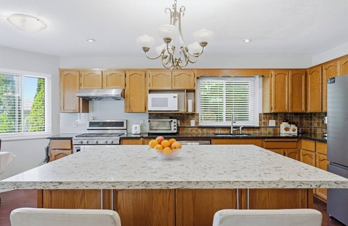 Crescent Beach House | Cozy 3BR House Near Ocean Park & Crescent Beach