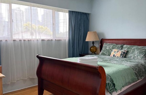 Marpole Apartment | Cozy 3BR Suite Near Airport & Canada Line