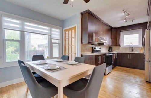 Longueuil House | Cozy 4-Bedroom Home - 15 minutes From Montreal Downtown