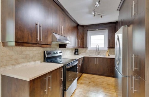 Longueuil House | Cozy 4-Bedroom Home - 15 minutes From Montreal Downtown