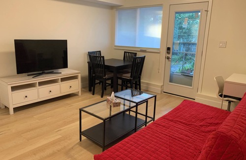 Burnaby House | Cozy and clean 2 bedroom home