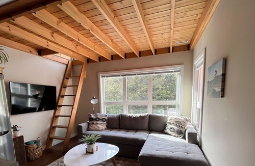 Nordic Estates House | Cozy and modern 1 bedroom in Creekside