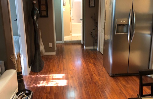 Saanich West House | Cozy and modern 3 bedroom In central location!