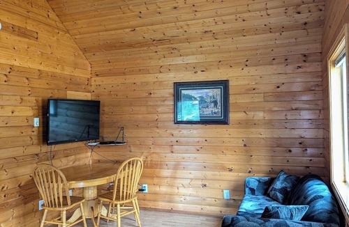 McBride Cabin | Cozy and Relaxing Getaway Cabin #10n