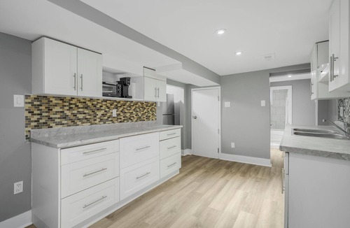 Barrie Apartment | Cozy and Spacious 1BR Basement Apartment | Private entrance