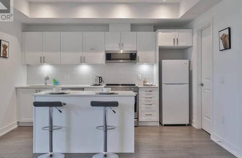 Lakeview House | cozy and spacious 3BR full house in Mississauga with free wifi & free parking.