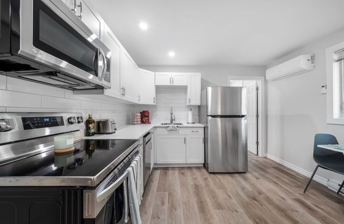 Parry Sound Apartment | Cozy Bachelor unit 1 km from Georgian Bay!