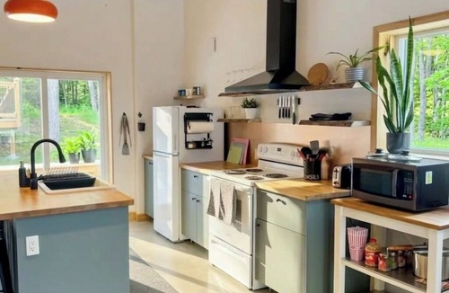 L'Amable Cottage | Cozy Barndominium Retreat | Sauna & Forest