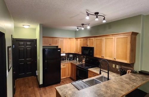 East Kootenay Condo | Cozy bottom floor condo located minutes away from the Radium hot pools!
