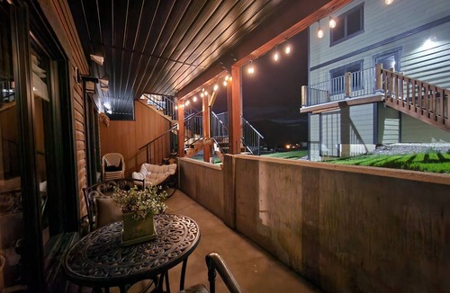 East Kootenay Condo | Cozy bottom floor condo located minutes away from the Radium hot pools!