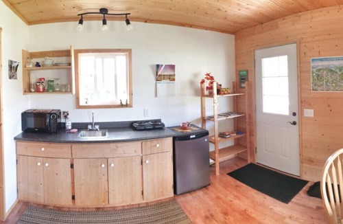 Rock Creek Cabin | Cozy Cabin in Kettle Valley