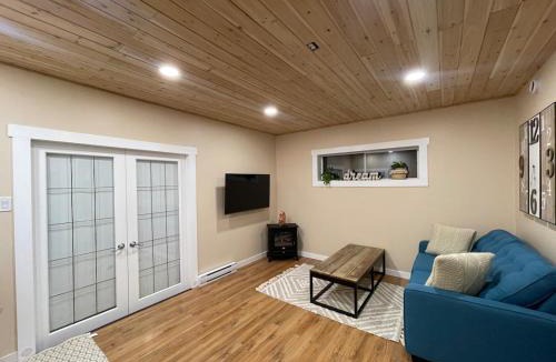 Hope House | Cozy Cedar Nook