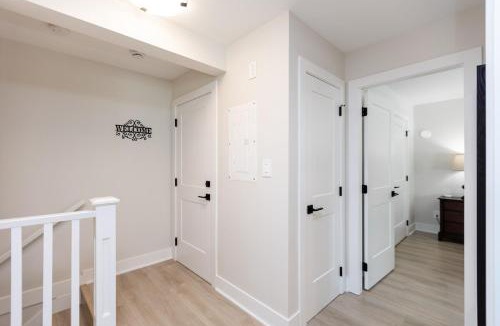 Colwood Apartment | Cozy Corner on Trumpeter